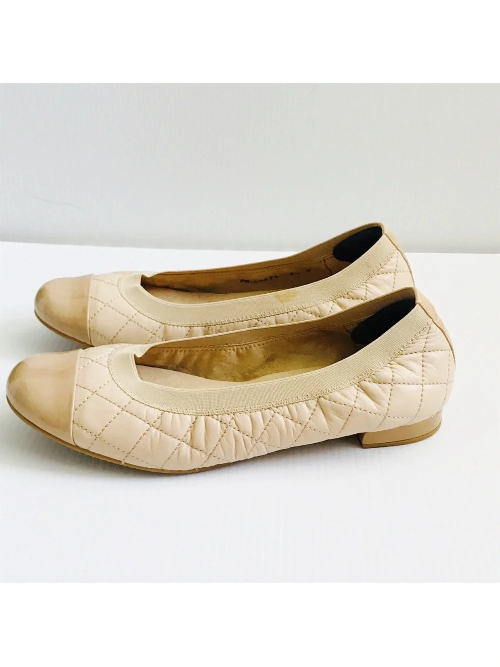 STUART WEITZMAN Womens Beige Nude Napa Leather Quilted Flats Slip On Shoes 8.5 W